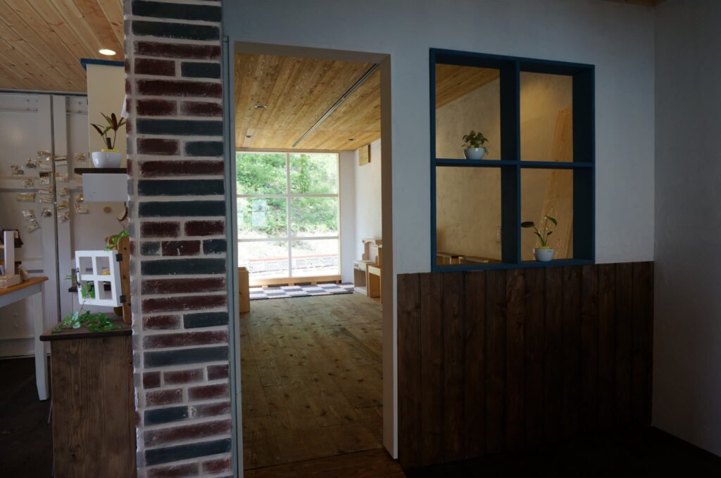 広島市で店舗内装ならseek freeplanning