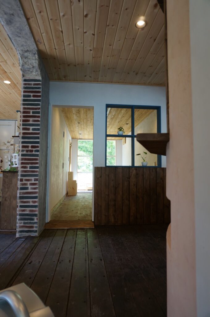 広島市で店舗内装ならseek freeplanning