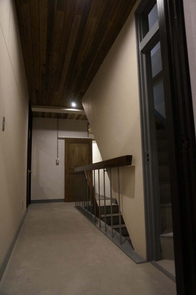 広島市で店舗内装ならseek freeplanning