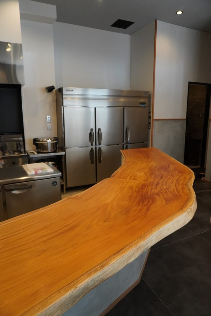 広島市で店舗内装ならseek freeplanning