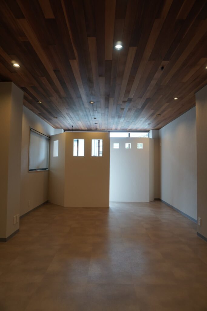 広島市で店舗内装ならseek freeplanning