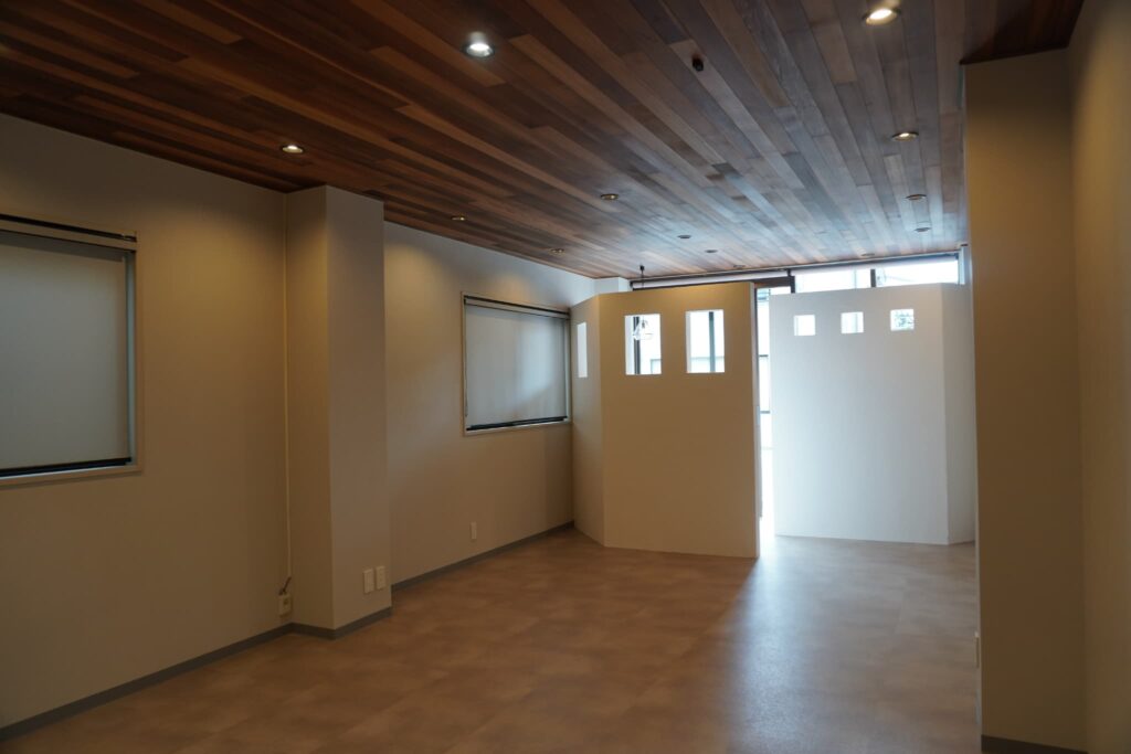 広島市で店舗内装ならseek freeplanning